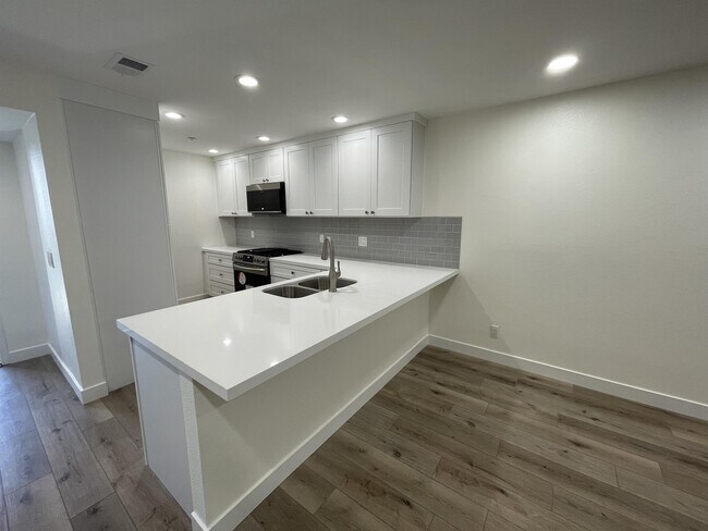 Building Photo - 209 Mangano Cir