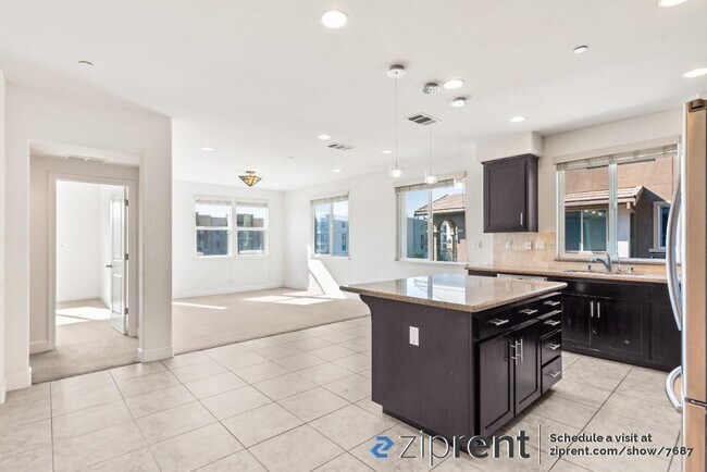 Building Photo - 1701 Lee Way