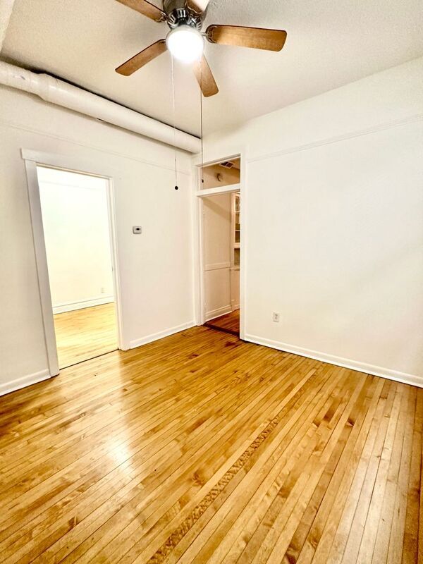 Foto del edificio - 2303 S Oakley Ave