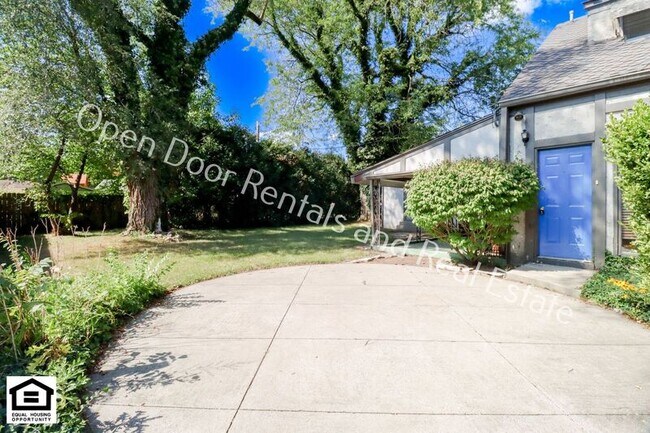 Foto del edificio - 1007 1/2 Midway Dr