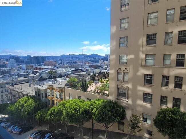 Foto del edificio - 1177 California St