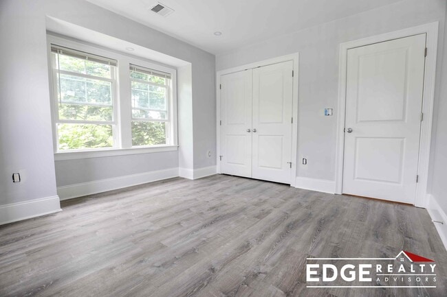 Building Photo - 121 Franklin St