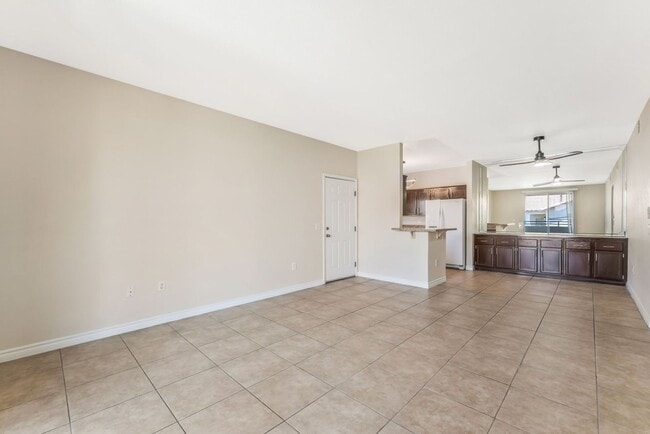 Building Photo - 1830 N Buffalo Dr