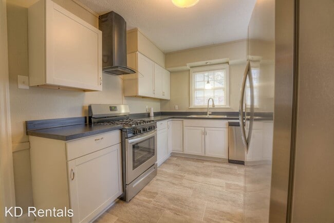 Building Photo - 4 br, 2 bath House - 867 Cypress Drive