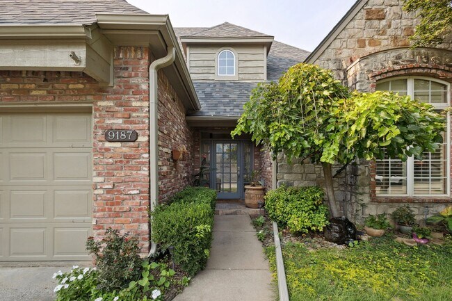 Foto del edificio - Resort-Style Living in Bixby!