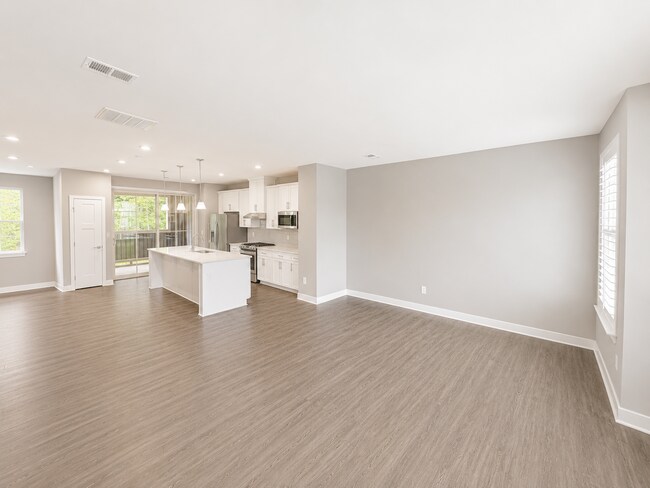 Building Photo - Modern Luxury Townhome Near Downtown Greenville