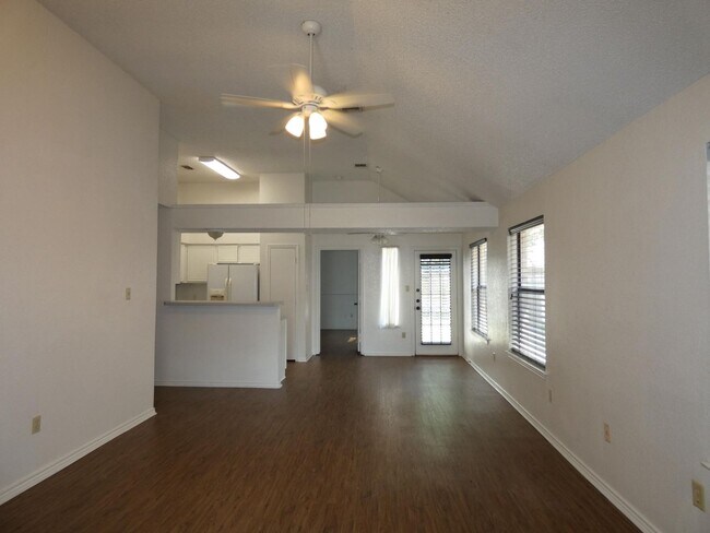 Foto del edificio - 6925 Cheswick Dr