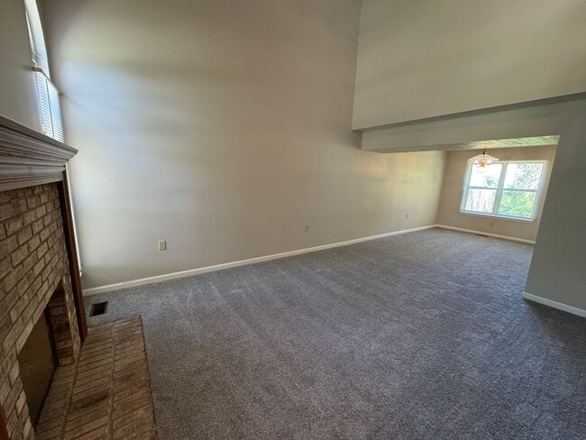Foto del edificio - Eagle Creek 3 Bed 2.5 Bath