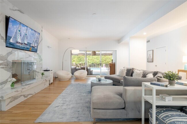 Building Photo - 20 Pheasant Run