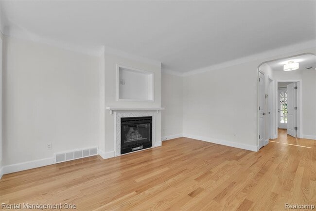 Building Photo - 2711 Dorchester Rd
