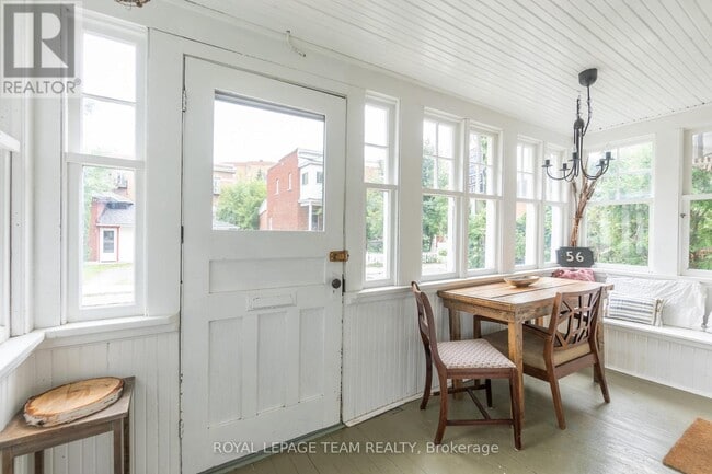 Building Photo - 56 Bertrand St