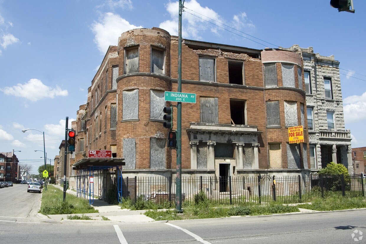 Primary Photo - 5654 S Indiana Ave