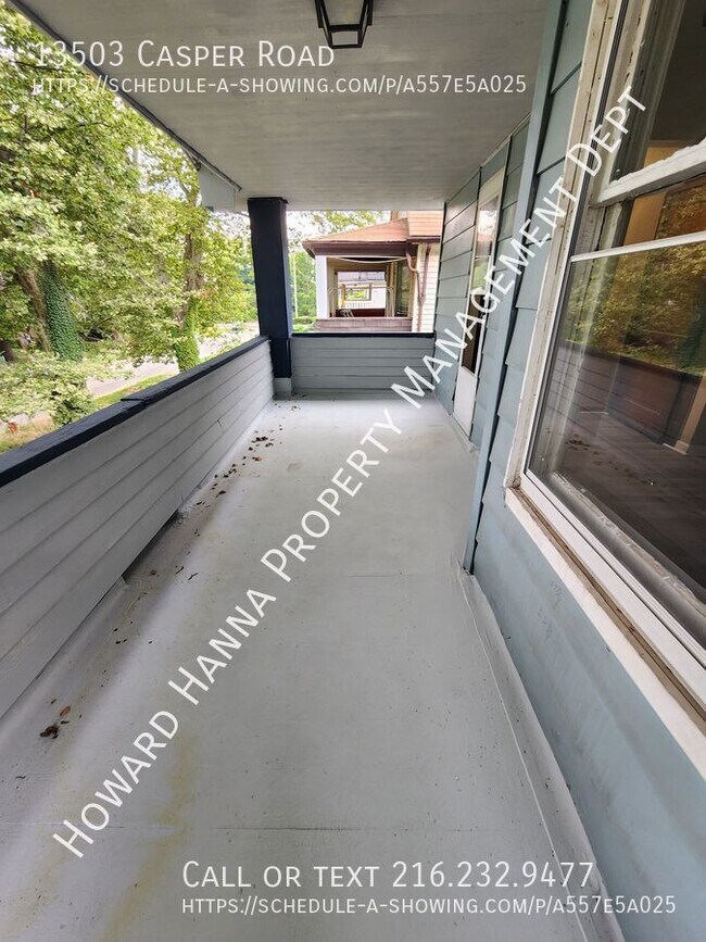 Building Photo - Updated 2 Bedroom Duplex For Rent