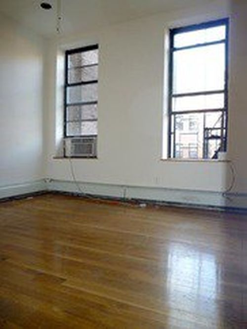 Building Photo - 52 Clinton St