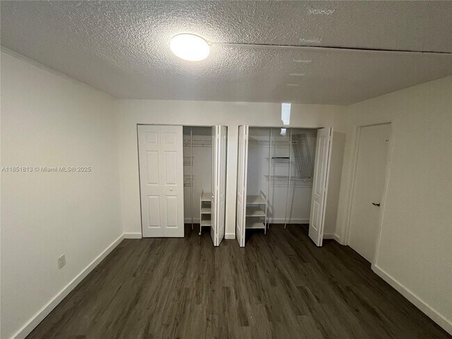 Foto del edificio - 9441 SW 4th St
