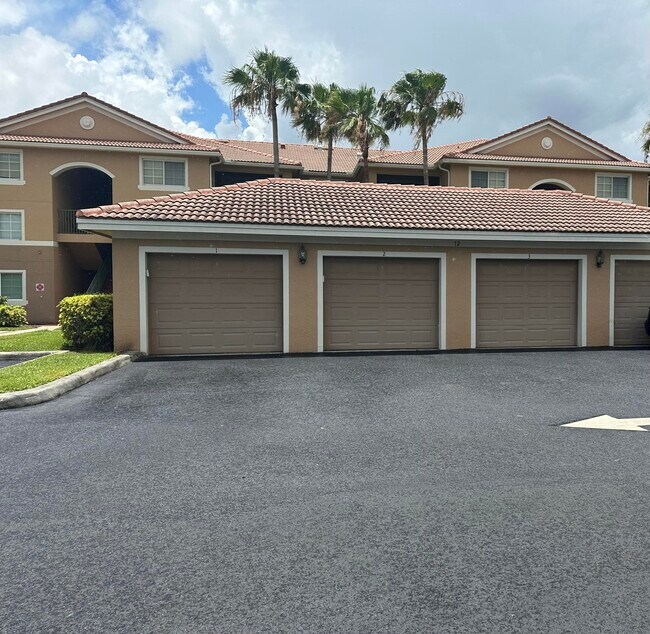 Foto del edificio - 3785 NW Mediterranean Ln