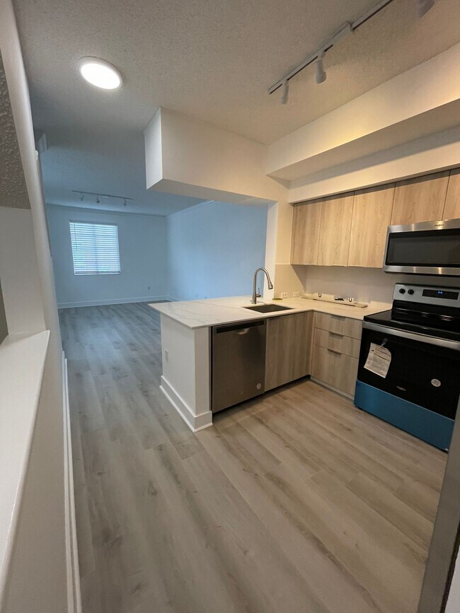Foto del edificio - 2945 NE 185th St