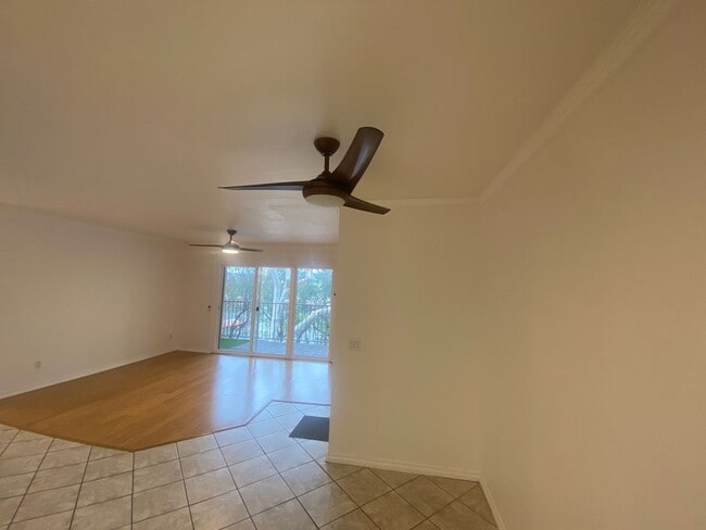 Building Photo - Charming 2 Bed, 2 Bath Carlsbad Condo