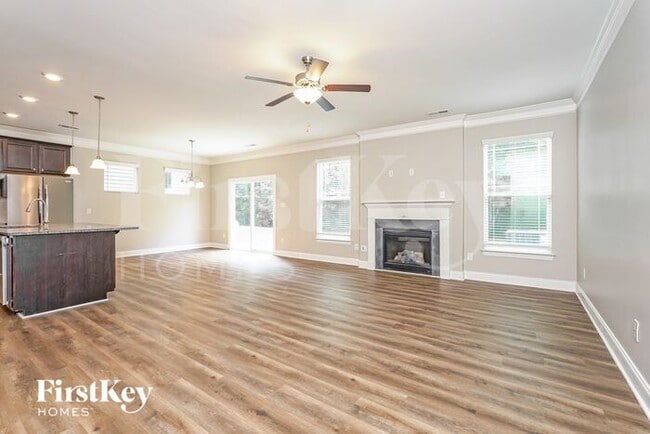 Foto del edificio - 219 Crane Creek Way