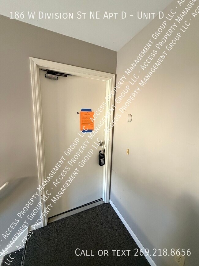 Foto del edificio - 186 W Division St NE