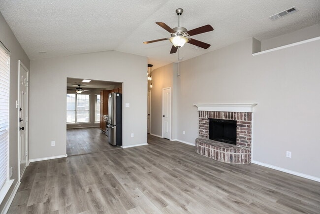 Building Photo - 5904 Heatherglen Terrace