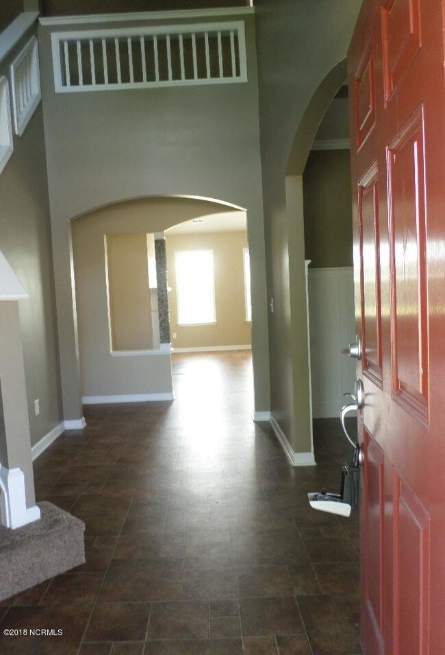 Foto del edificio - 103 Hills Lorough Loop