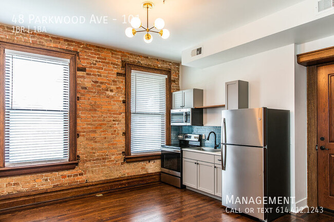 Foto del edificio - 48 Parkwood Ave