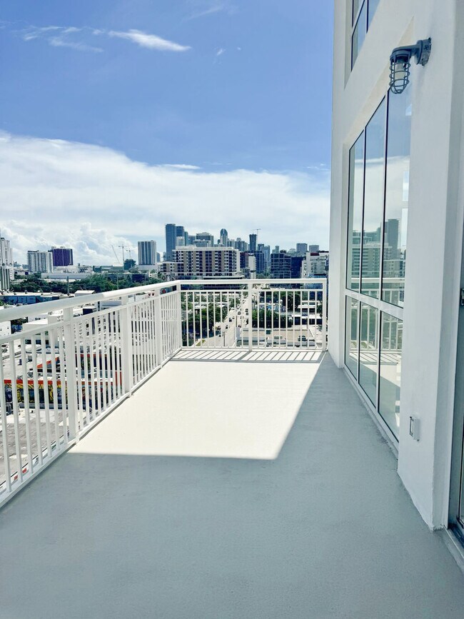 Foto del edificio - Cynergi Lofts at Wynwood