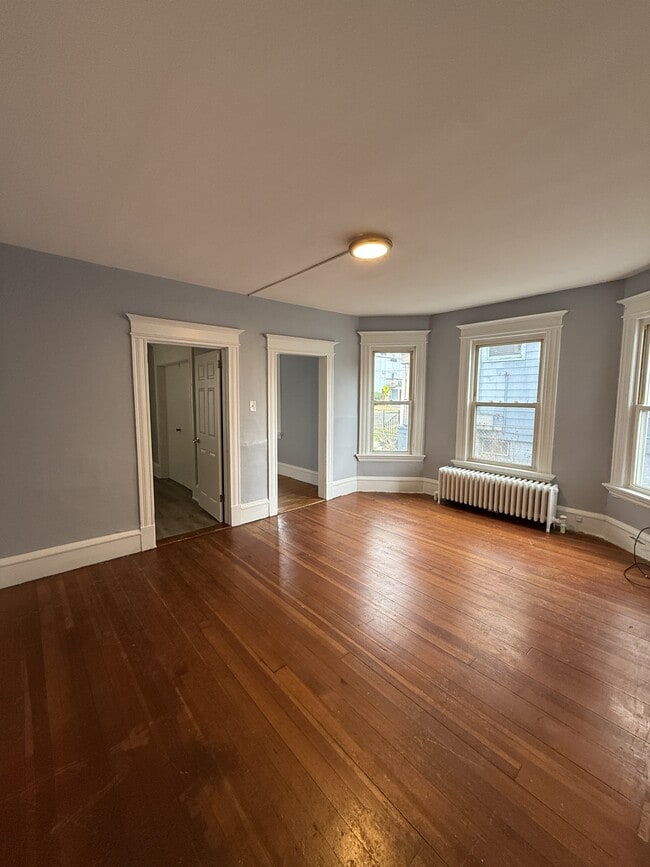 Building Photo - 96-98 Sargeant St-FL1