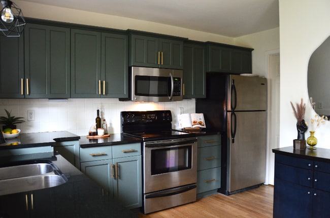 Building Photo - 940 Gale Ln