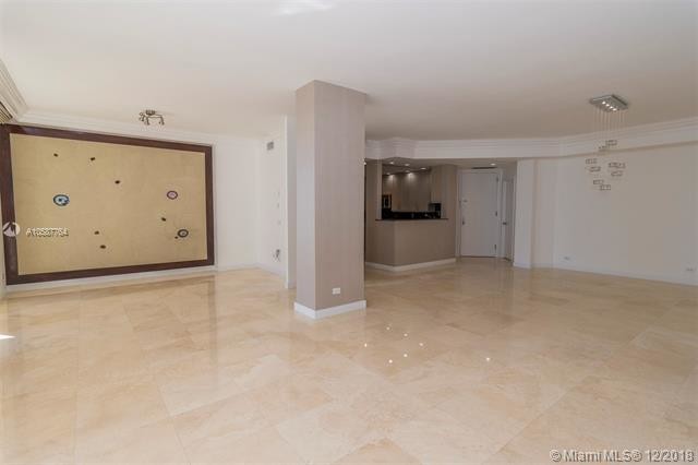 Building Photo - 888 Brickell Key Dr