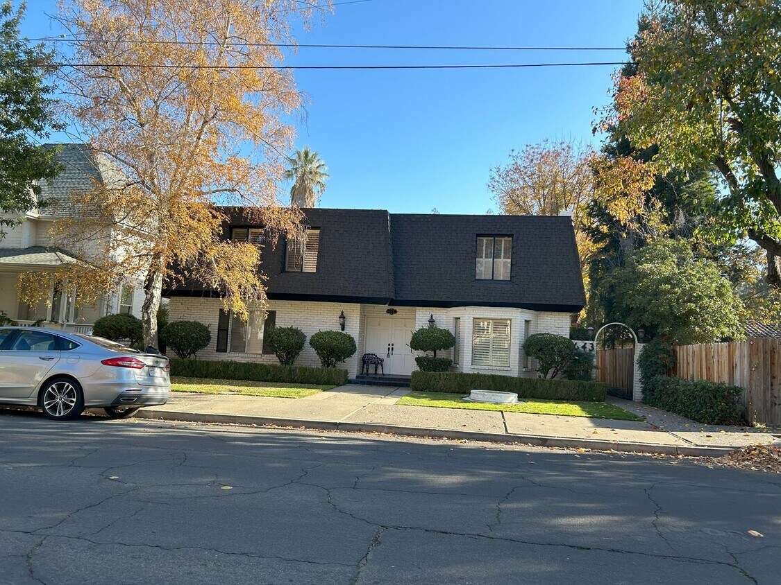 643 College St Unit D, Woodland, CA 95695 Room for Rent in Woodland