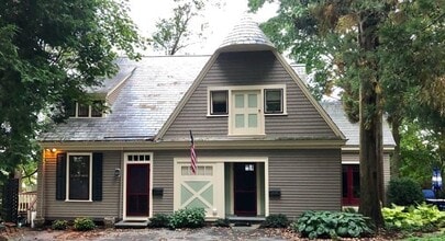 Building Photo - 448 Gibbs Ave