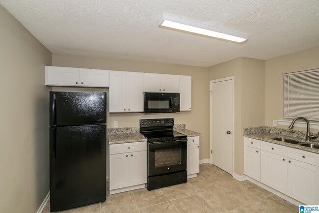 Foto del edificio - 436 15th Ln NW