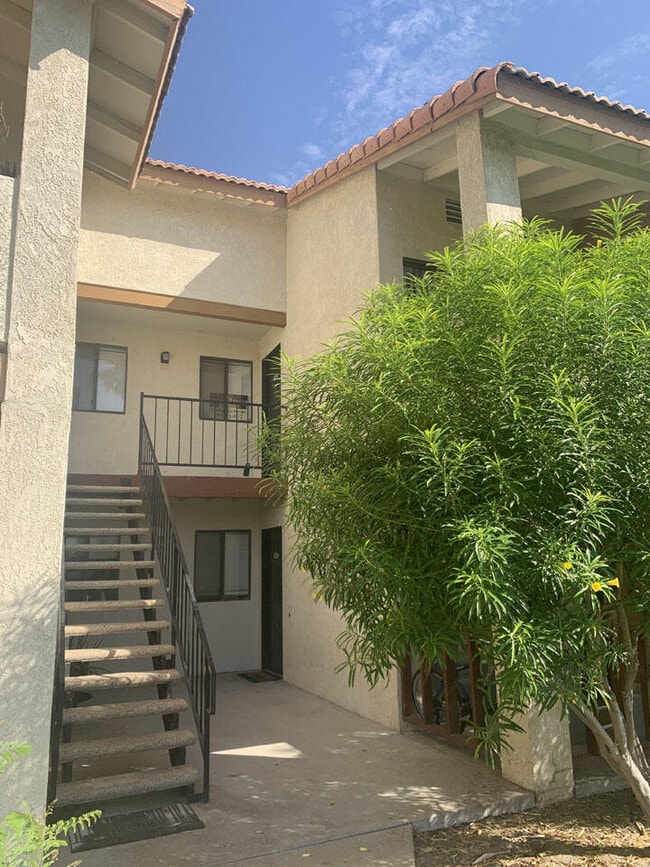 Building Photo - 78650 Ave 42 Ave