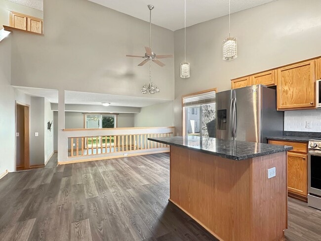 Foto del edificio - 1556 Chartreux Ave