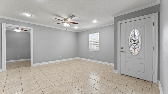 Foto del edificio - 14927 Elmtex Dr