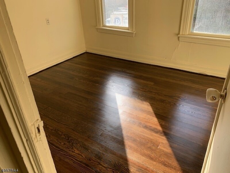 Building Photo - 54 Mill St