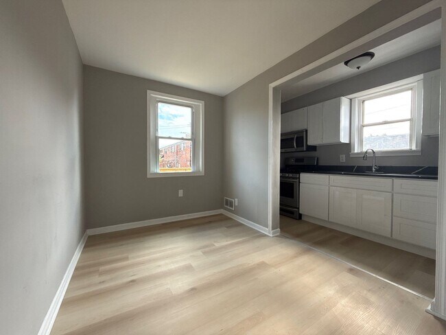 Building Photo - Two Bedroom House In Baltimore City