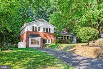 Building Photo - 1117 Westbriar Ct NE