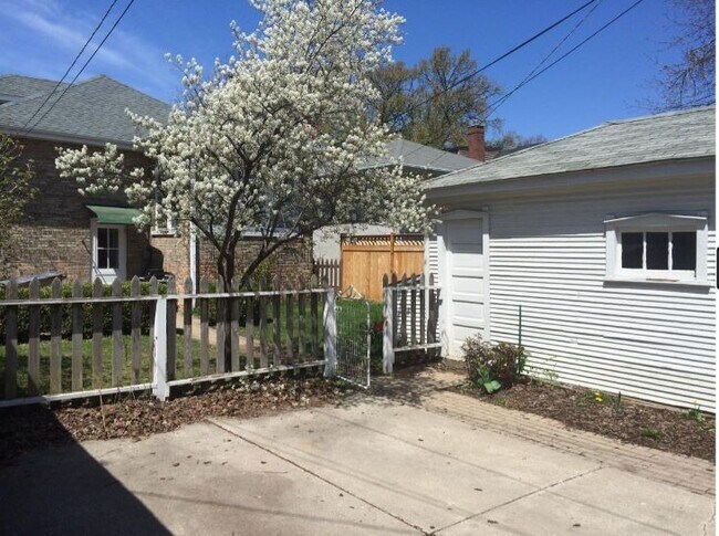 Rear of home - 734 S Ridgeland Ave