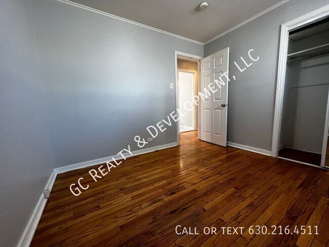Building Photo - ***DETACHED BRICK RANCH / 3 BDRM / 2 BTH /...