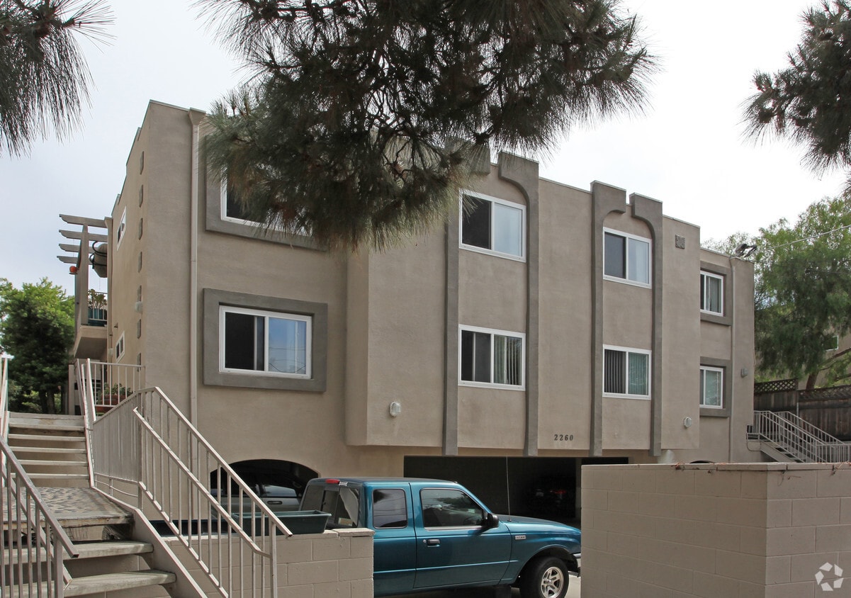 Building Photo - 2260 Via Aprilia