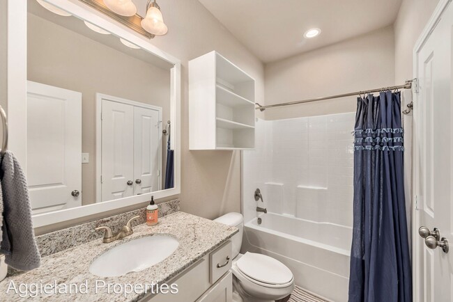 Foto del edificio - 4 br, 4.5 bath House - 548 Hayes Lane