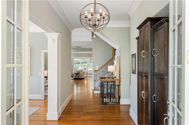 Foto del edificio - 339 Pinecrest Rd NE