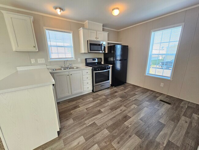 Foto del edificio - 46000 Geddes Rd