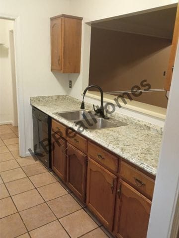 Building Photo - 5791 Plum Valley Dr