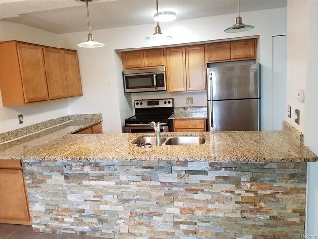 Foto del edificio - 1744 S Grove St