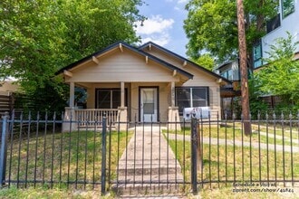 Building Photo - 2410 Santa Rita St