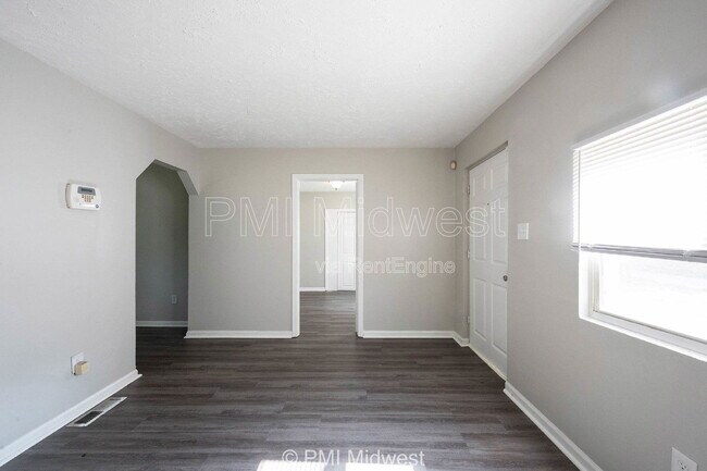 Foto del edificio - 524 W 23rd St